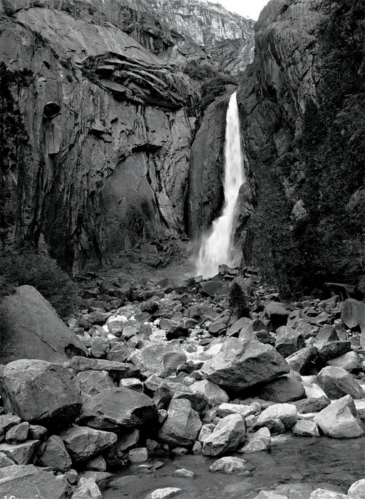 Description: C:\Users\Public\Documents\Webs\BridalVeilFalls-BW-1n01-700.jpg